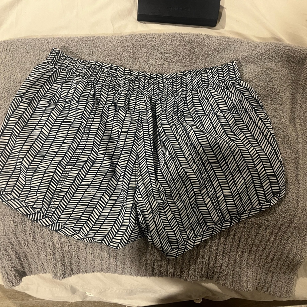 Athleta Navy and White Leaf Print Shorts